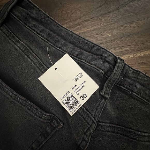 Forever 21 Women's washed black High rise Skynny distressed jeans - Size 30 - Picture 5 of 10